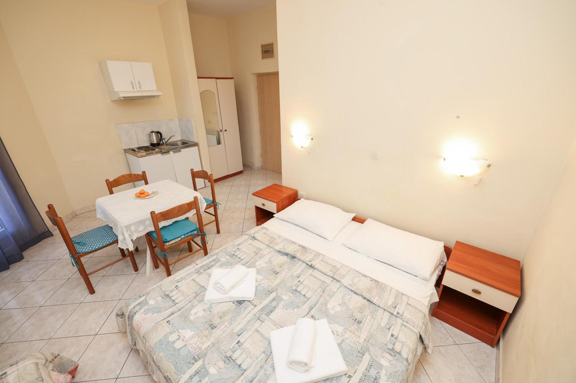 Beachfront Apartments Jermen Sukošan Exterior foto