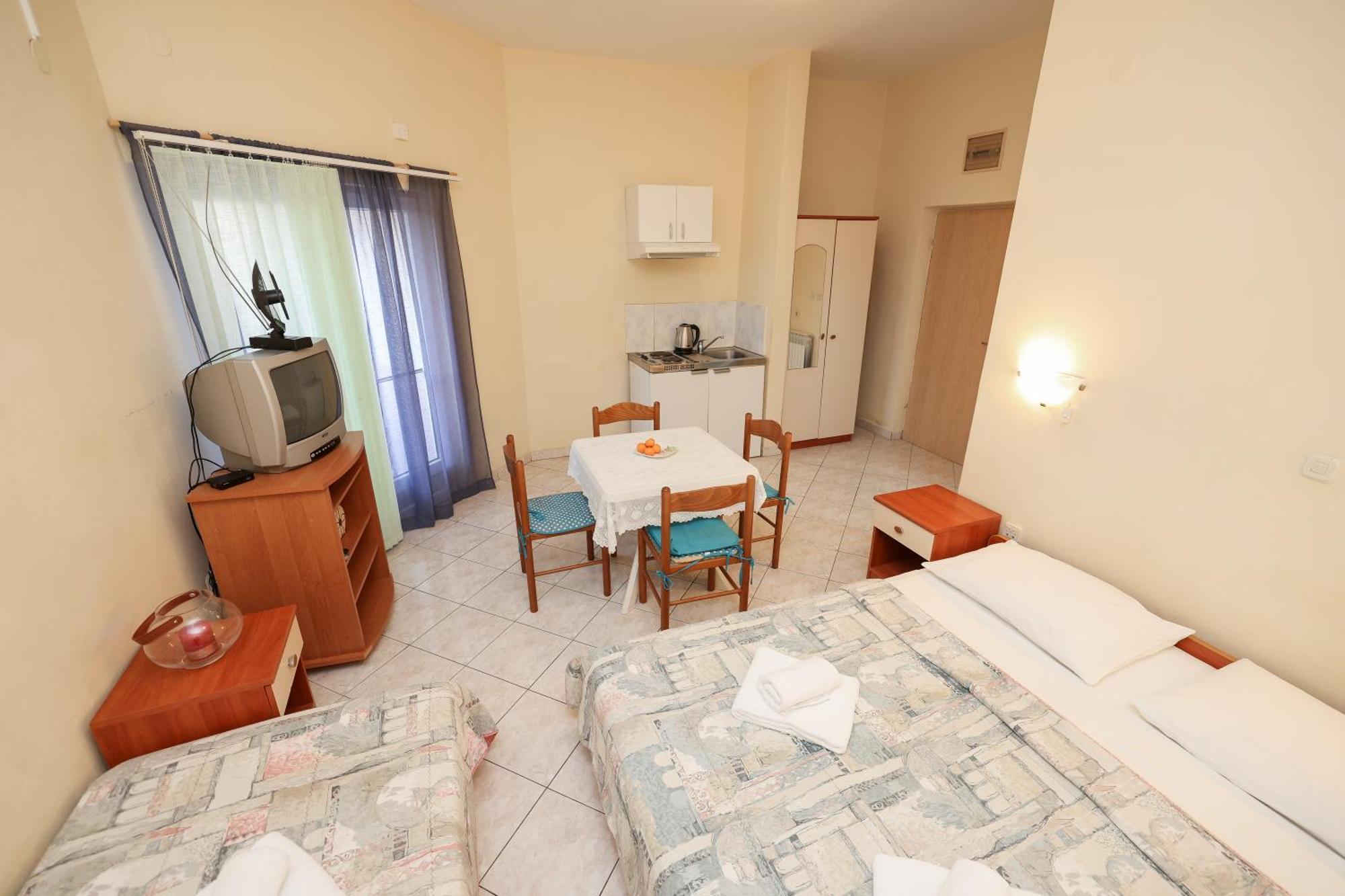 Beachfront Apartments Jermen Sukošan Exterior foto